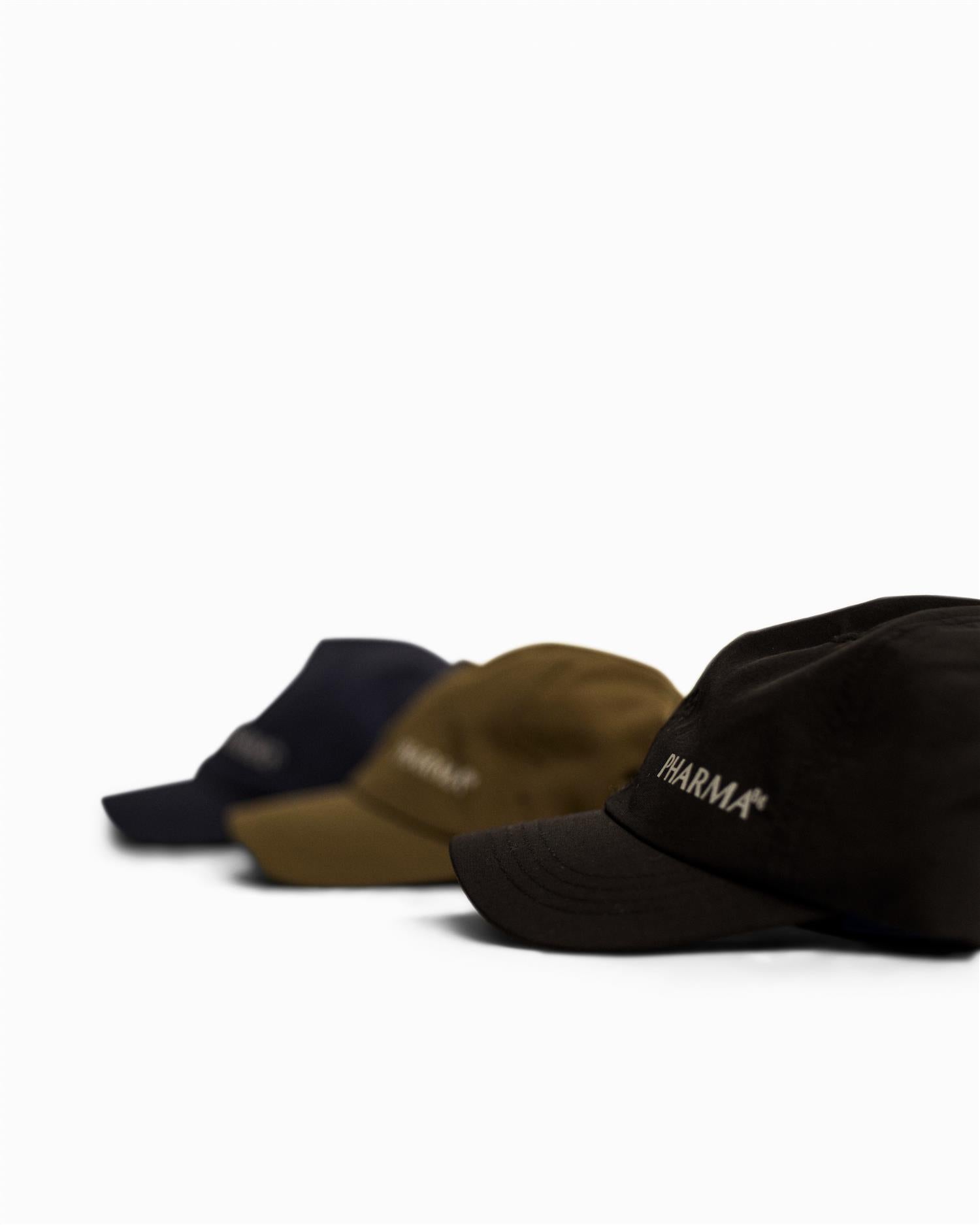 SMALL LOGO CAP SHORT BRIM - BLACK