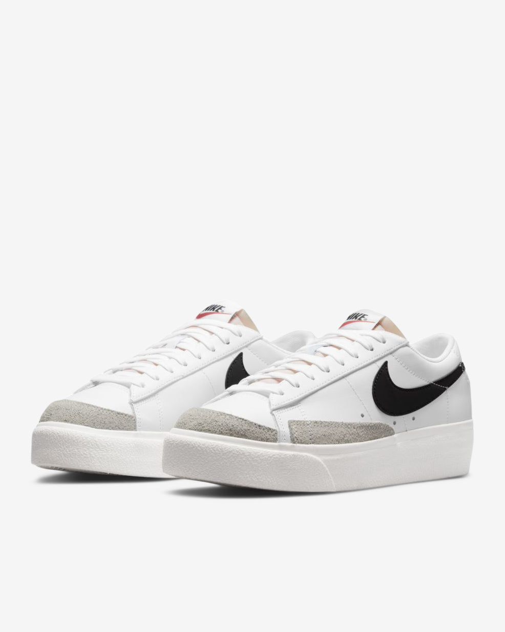 W BLAZER LOW PLATFORM - WHITE/BLACK