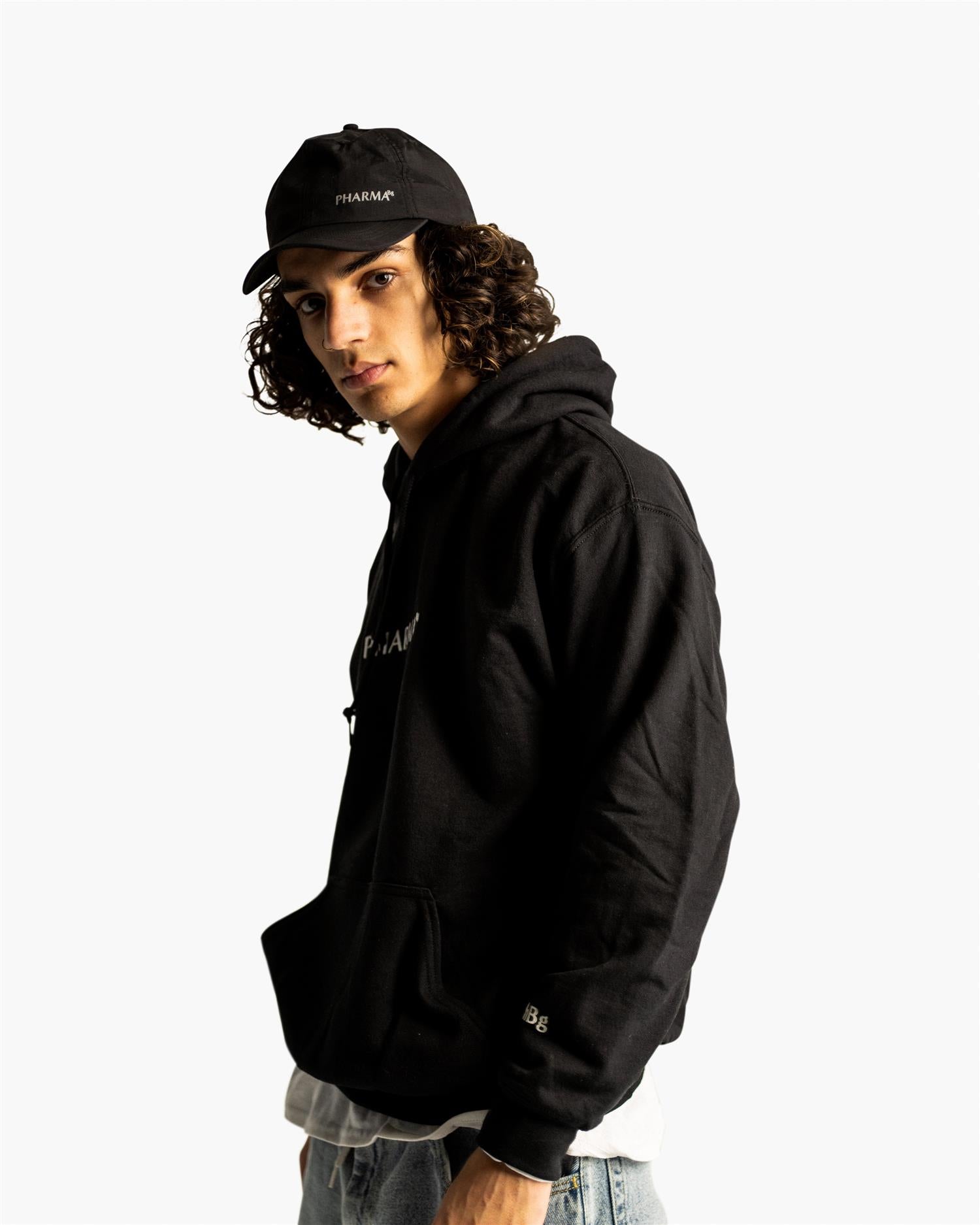 SMALL LOGO CAP SHORT BRIM - BLACK
